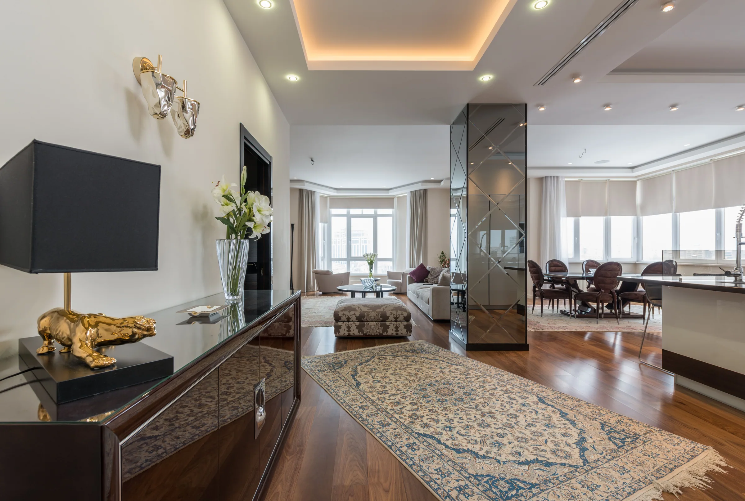 Spacious luxury apartment with a light-filled living and dining area